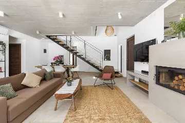 Modern Family Villa with Pool in Medulin