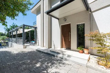 Modern Family Villa with Pool in Medulin