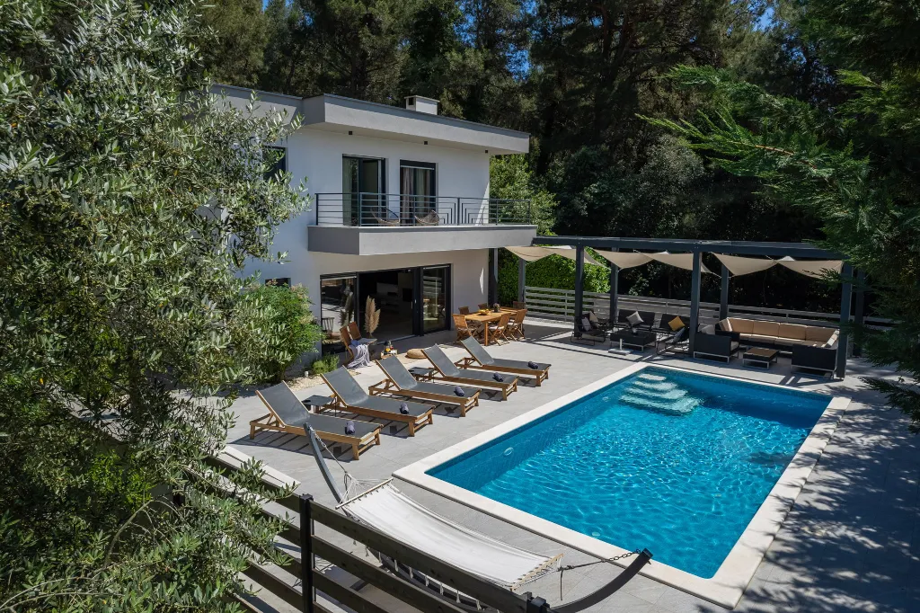Modern Family Villa with Pool in Medulin