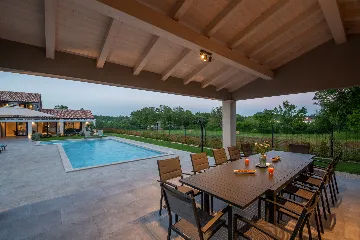 Spacious Villa with Pool in Barban