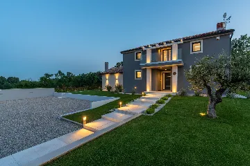 Spacious Villa with Pool in Barban