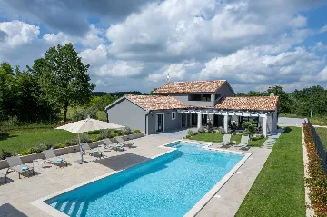 Spacious Villa with Pool in Barban