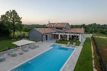 Spacious Villa with Pool in Barban