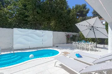 Modern 4-Bedroom Villa with Pool in Rovinj