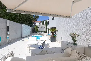Modern 4-Bedroom Villa with Pool in Rovinj