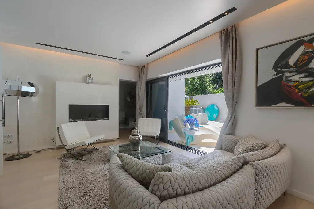 Modern 4-Bedroom Villa with Pool in Rovinj
