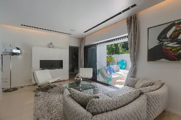 Modern 4-Bedroom Villa with Pool in Rovinj