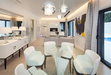 Modern 4-Bedroom Villa with Pool in Rovinj