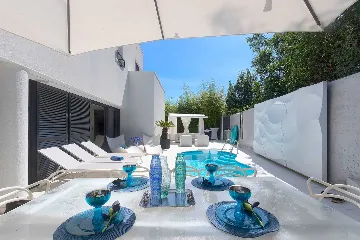 Modern 4-Bedroom Villa with Pool in Rovinj