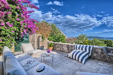 Private Pool Villa Retreat in Brsečine