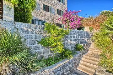 Private Pool Villa Retreat in Brsečine