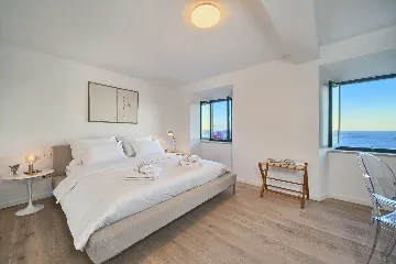 Private Pool Villa Retreat in Brsečine