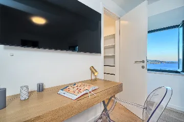 Private Pool Villa Retreat in Brsečine