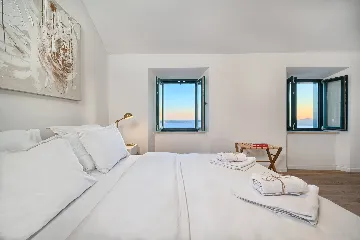 Private Pool Villa Retreat in Brsečine