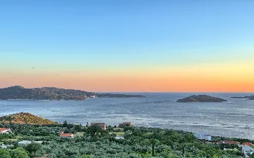 Private Pool Villa Retreat in Brsečine