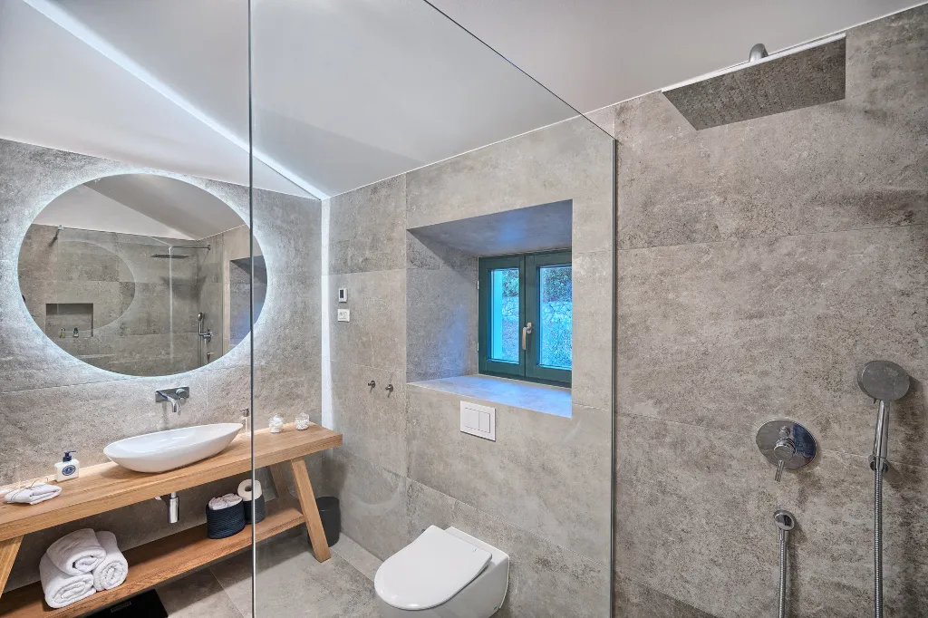 Private Pool Villa Retreat in Brsečine