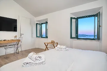 Private Pool Villa Retreat in Brsečine