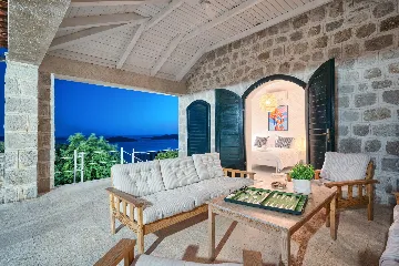 Private Pool Villa Retreat in Brsečine