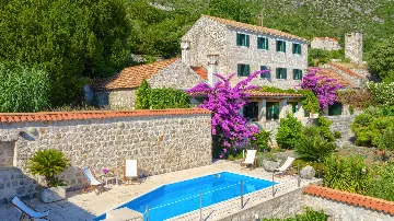 Private Pool Villa Retreat in Brsečine