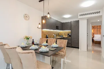 Modern Seaside Apartment with Pool in Okrug Gornji