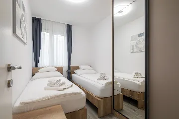 Modern Seaside Apartment with Pool in Okrug Gornji