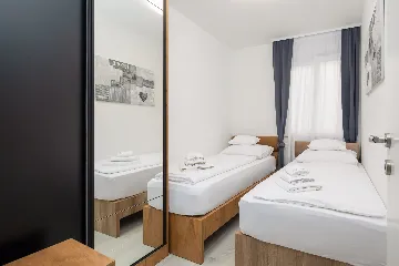 Seaside Apartment with Pool in Okrug Gornji