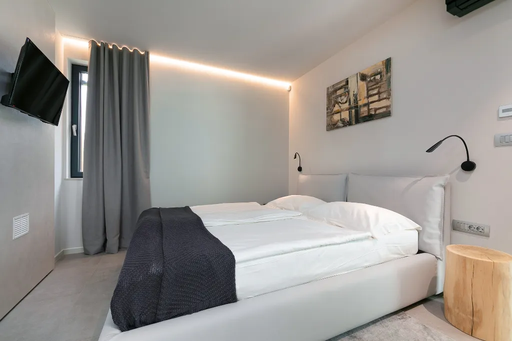 Spacious Family Villa with Pool in Kaštelir