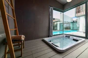 Spacious Family Villa with Pool in Kaštelir