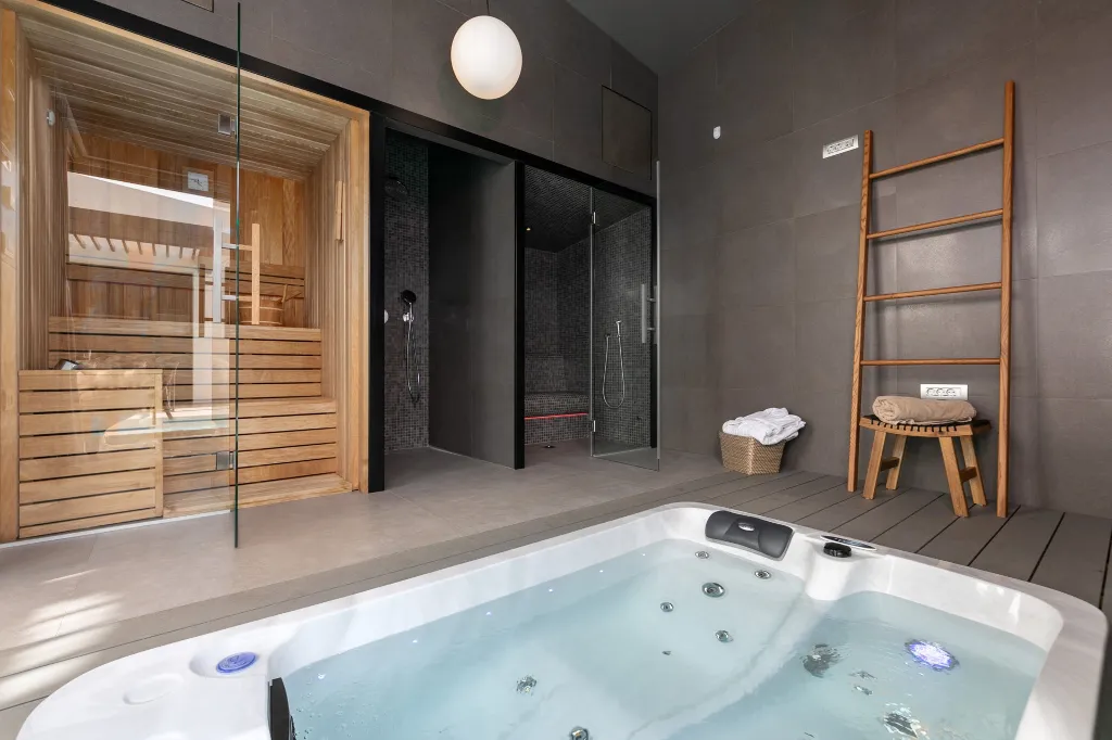 Spacious Family Villa with Pool in Kaštelir