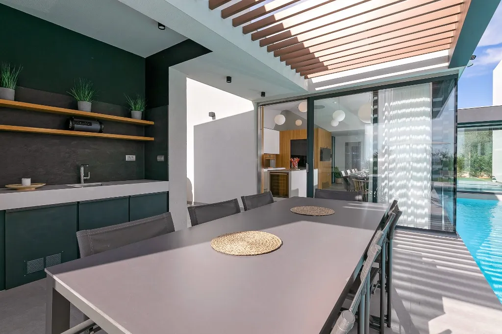 Spacious Family Villa with Pool in Kaštelir
