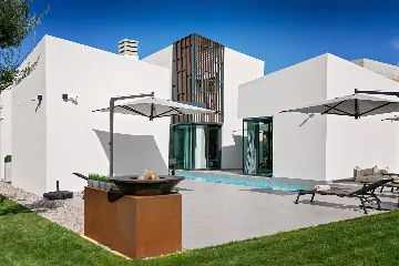 Spacious Family Villa with Pool in Kaštelir