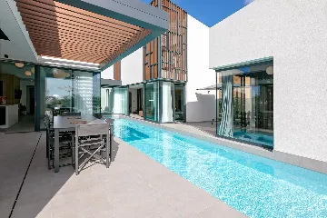 Spacious Family Villa with Pool in Kaštelir