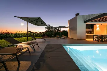 Spacious Family Villa with Pool in Kaštelir