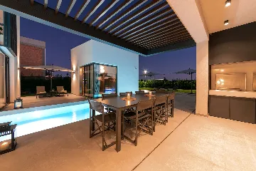 Spacious Family Villa with Pool in Kaštelir
