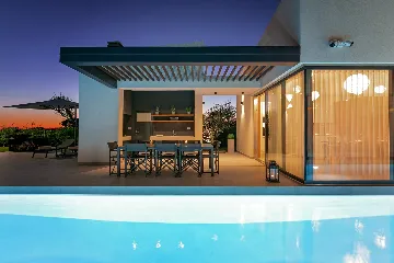 Spacious Family Villa with Pool in Kaštelir