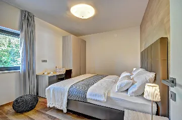 Seaside Family Villa with Pool Savudrija