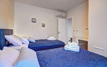 Seaside Family Villa with Pool Savudrija