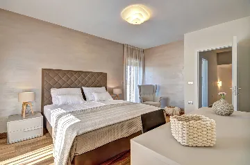 Seaside Family Villa with Pool Savudrija