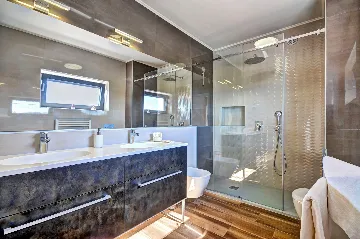 Seaside Family Villa with Pool Savudrija