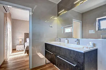 Seaside Family Villa with Pool Savudrija