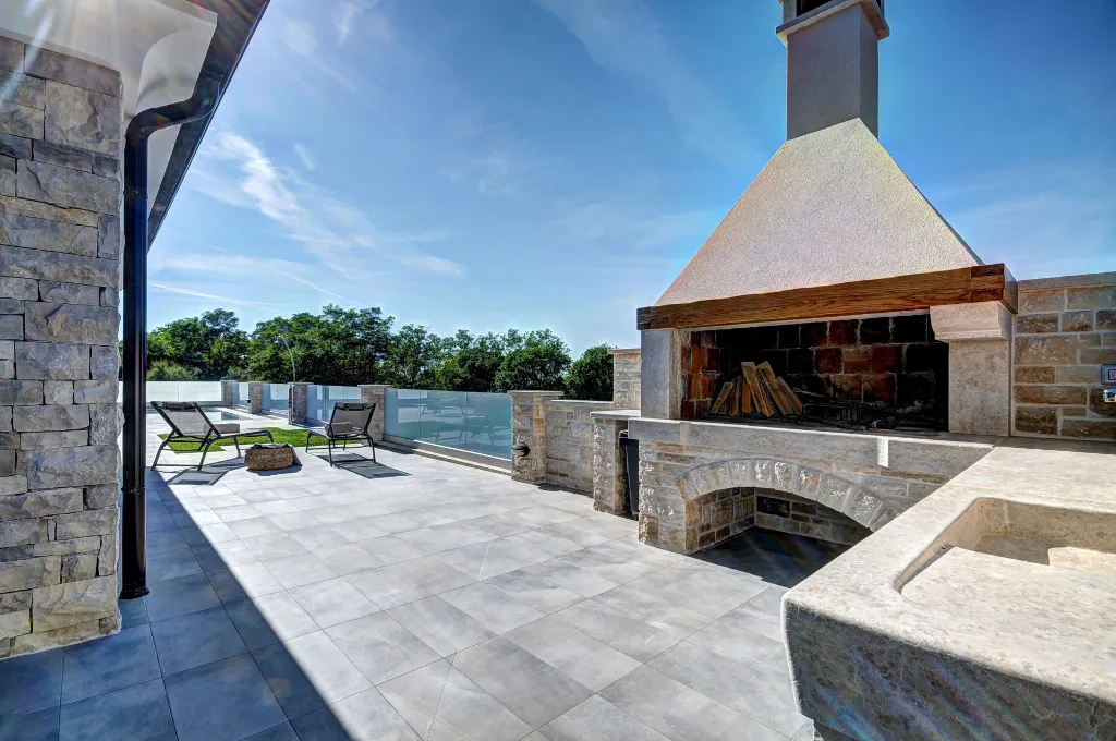 Seaside Family Villa with Pool Savudrija