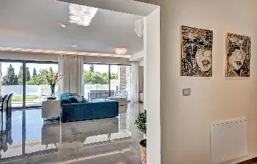 Seaside Family Villa with Pool Savudrija