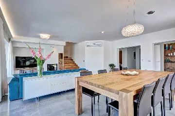 Seaside Family Villa with Pool Savudrija