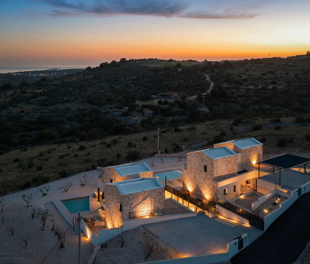 Modern Five-Bedroom Villa with Pool in Primošten