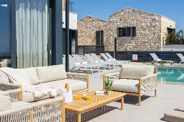 Modern Five-Bedroom Villa with Pool in Primošten