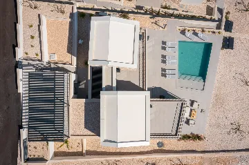 Modern Five-Bedroom Villa with Pool in Primošten