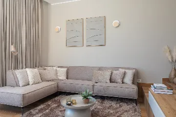 Modern Five-Bedroom Villa with Pool in Primošten