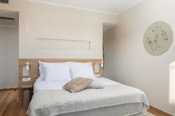 Modern Five-Bedroom Villa with Pool in Primošten