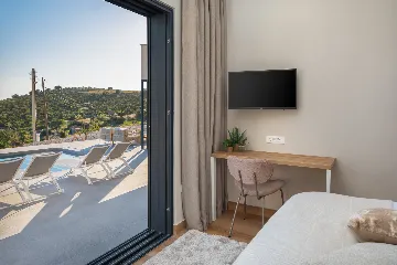 Modern Five-Bedroom Villa with Pool in Primošten