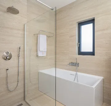 Modern Five-Bedroom Villa with Pool in Primošten